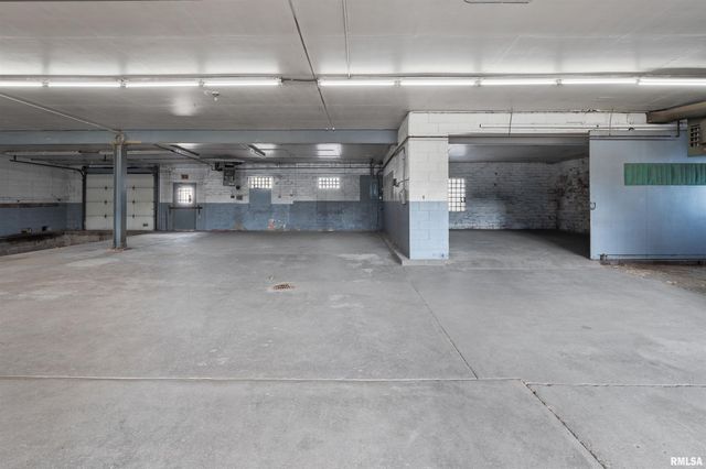 1716-1720& 1708 STATE Street, Bettendorf, IA 52722