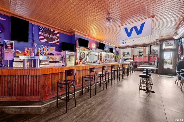 1716-1720& 1708 STATE Street, Bettendorf, IA 52722