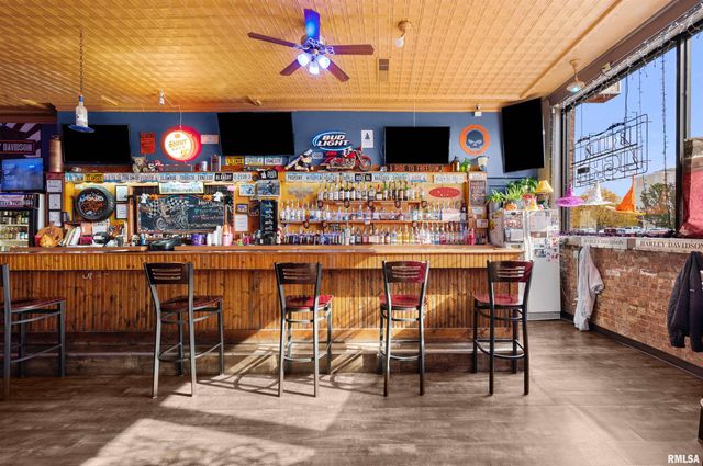 1716-1720& 1708 STATE Street, Bettendorf, IA 52722