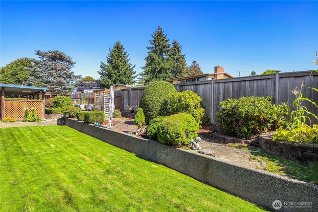 23034 Thunderbird Drive S, Des Moines, WA 98198