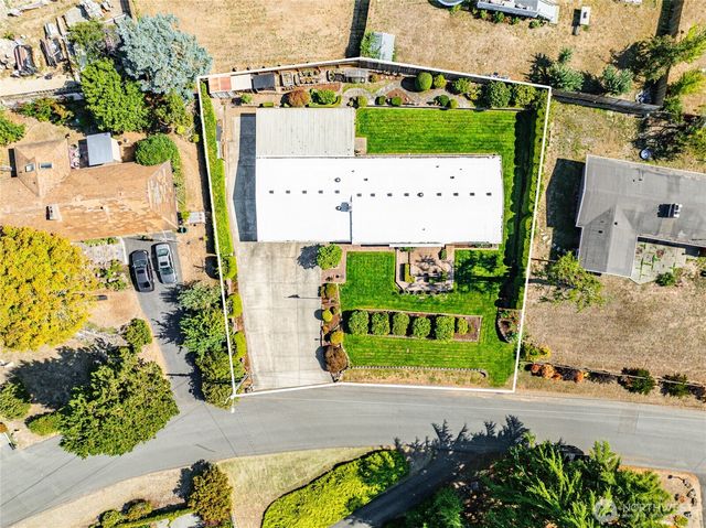 23034 Thunderbird Drive S, Des Moines, WA 98198