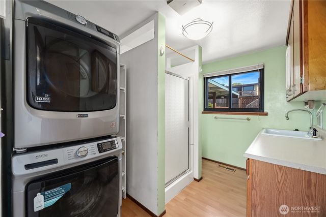 23034 Thunderbird Drive S, Des Moines, WA 98198