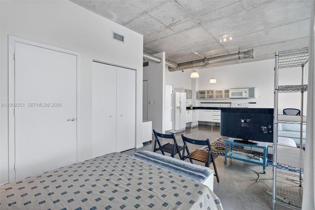 10 SW South River Dr 1410, Miami, FL 33130