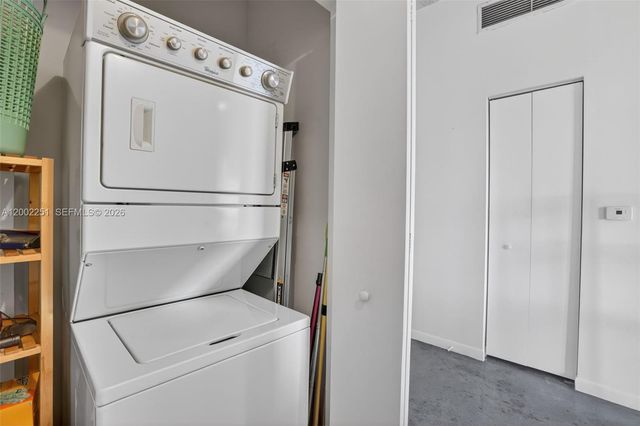 10 SW South River Dr 1410, Miami, FL 33130