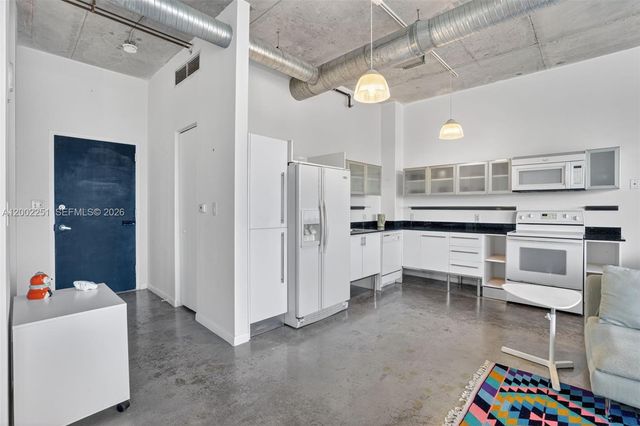 10 SW South River Dr 1410, Miami, FL 33130