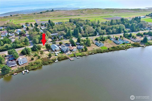 597 E Chance A La Mer NE, Ocean Shores, WA 98569