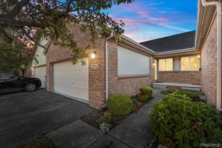 46930 Country Lane, Macomb Township, MI 48044