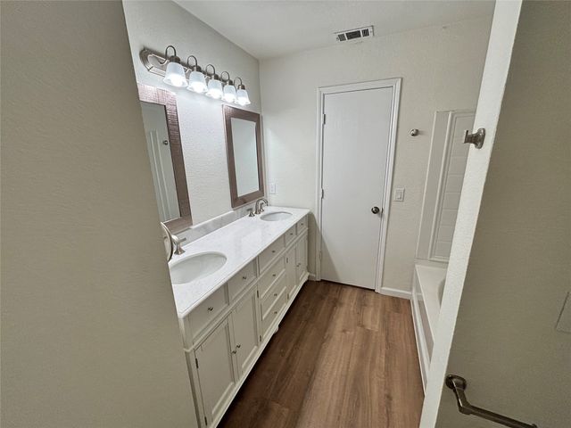 8924 Wagon Trail, Cross Roads, TX 76227