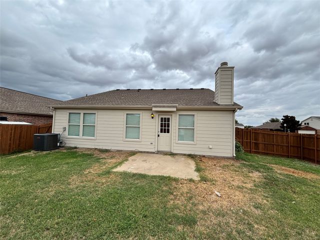 8924 Wagon Trail, Cross Roads, TX 76227