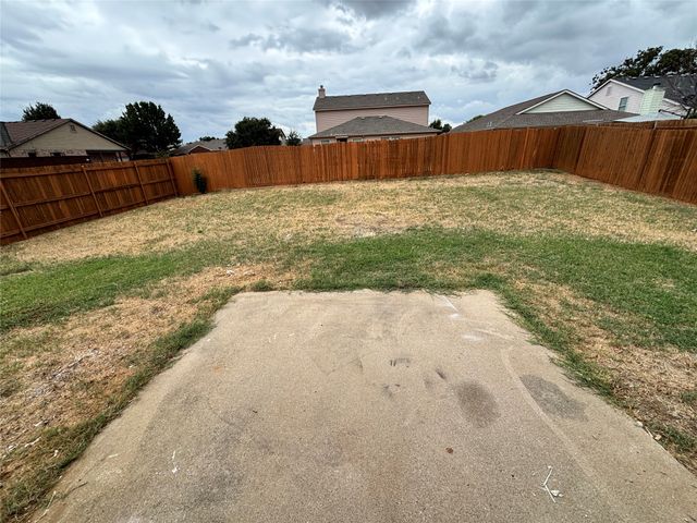 8924 Wagon Trail, Cross Roads, TX 76227