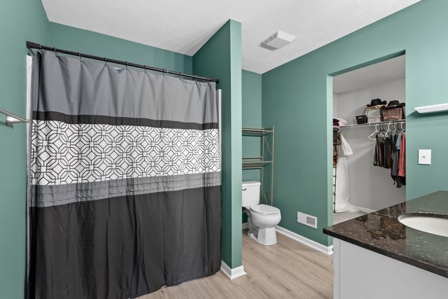 1320 Gardner Pond Lane, Vicksburg, MI 49097