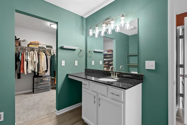 1320 Gardner Pond Lane, Vicksburg, MI 49097