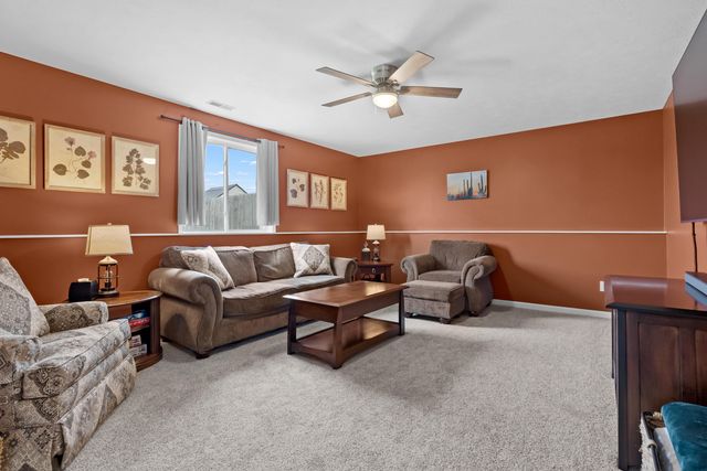 1320 Gardner Pond Lane, Vicksburg, MI 49097