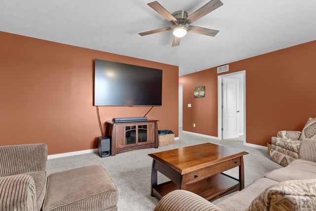 1320 Gardner Pond Lane, Vicksburg, MI 49097