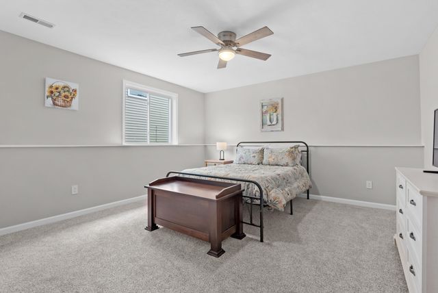 1320 Gardner Pond Lane, Vicksburg, MI 49097