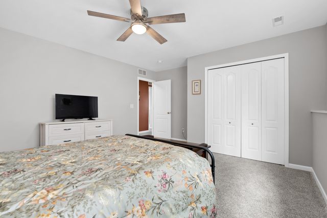 1320 Gardner Pond Lane, Vicksburg, MI 49097