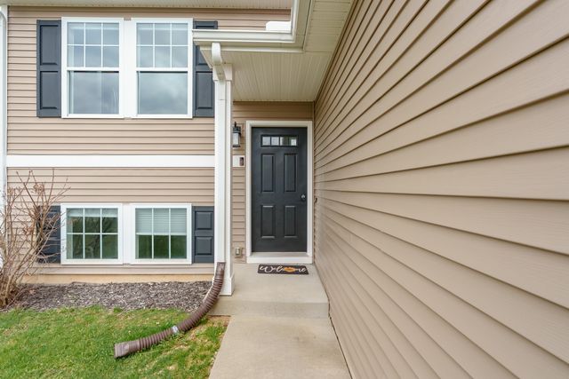 1320 Gardner Pond Lane, Vicksburg, MI 49097