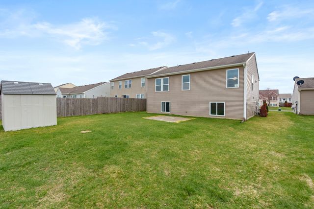 1320 Gardner Pond Lane, Vicksburg, MI 49097