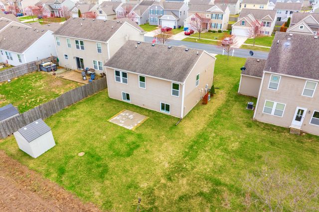 1320 Gardner Pond Lane, Vicksburg, MI 49097