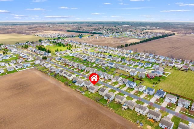 1320 Gardner Pond Lane, Vicksburg, MI 49097