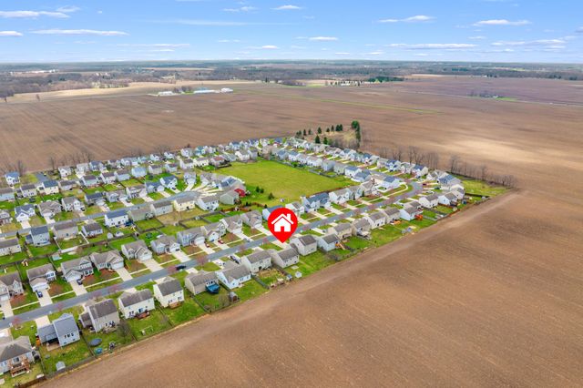 1320 Gardner Pond Lane, Vicksburg, MI 49097