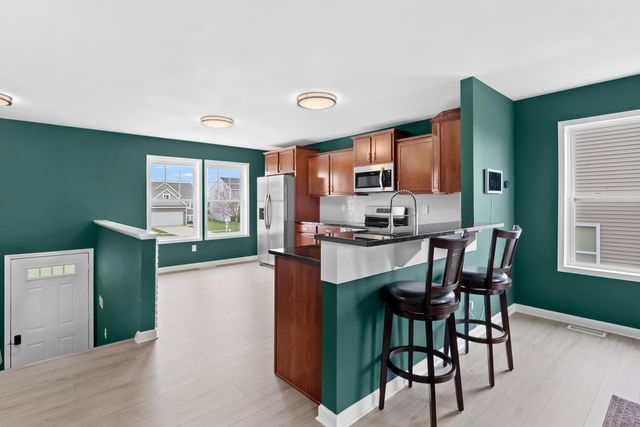 1320 Gardner Pond Lane, Vicksburg, MI 49097