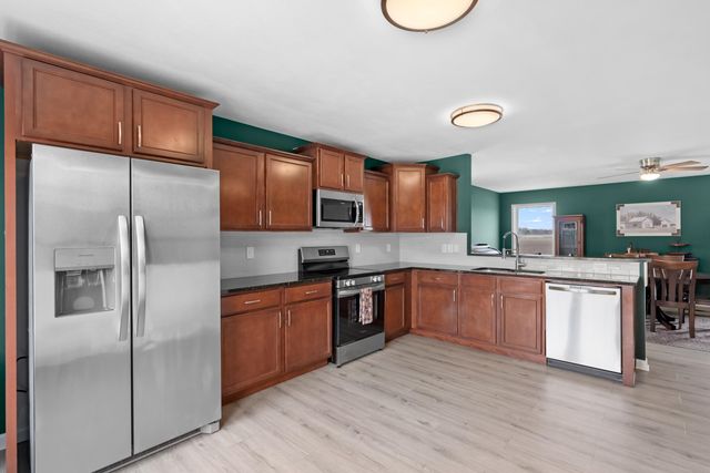 1320 Gardner Pond Lane, Vicksburg, MI 49097