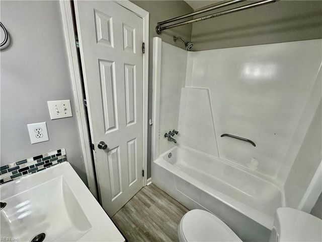 5361 Grand Lake CRES, Virginia Beach, VA 23462