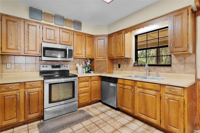 8284 COUNTY ROAD 209, Wildwood, FL 34785