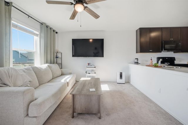 625 Marty Allen LOOP, Jarrell, TX 76537