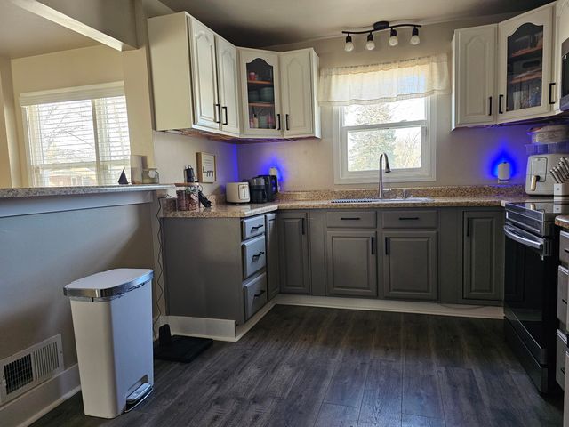 115 E Pinehurst Street 115 E Pinehurst Street, Sidney, OH 45365