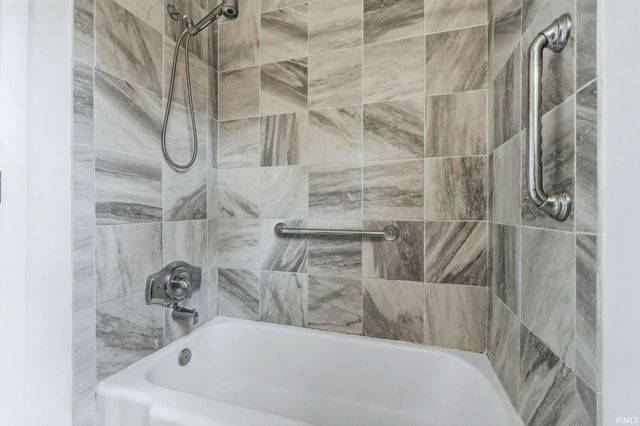 411 Sara Drive, New Haven, IN 46774