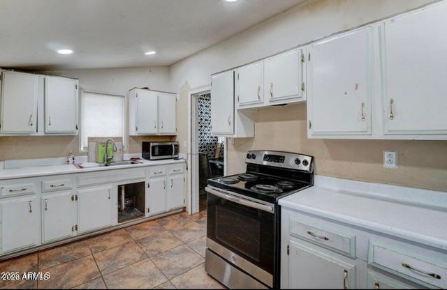 4302 W DOBBINS Road, Laveen, AZ 85339