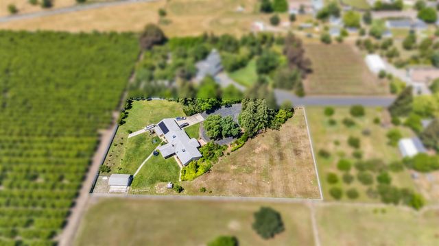 6112 E Slaton Ct, Stockton, CA 95215