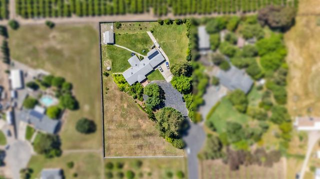 6112 E Slaton Ct, Stockton, CA 95215