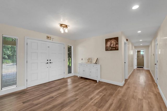 6112 E Slaton Ct, Stockton, CA 95215