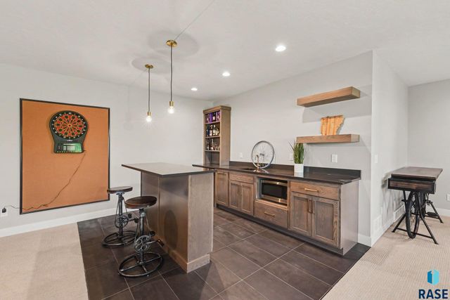 7320 E Twin Pines Ct Court, Sioux Falls, SD 57110