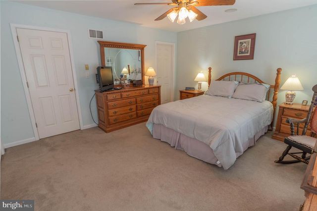 2117 W WALNUT ST, Allentown, PA 18104