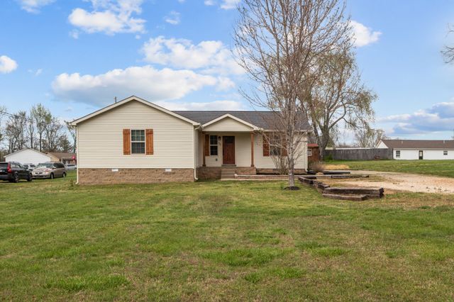 50 Foote Ln, New Johnsonville, TN 37134