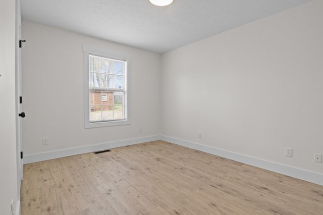 50 Foote Ln, New Johnsonville, TN 37134