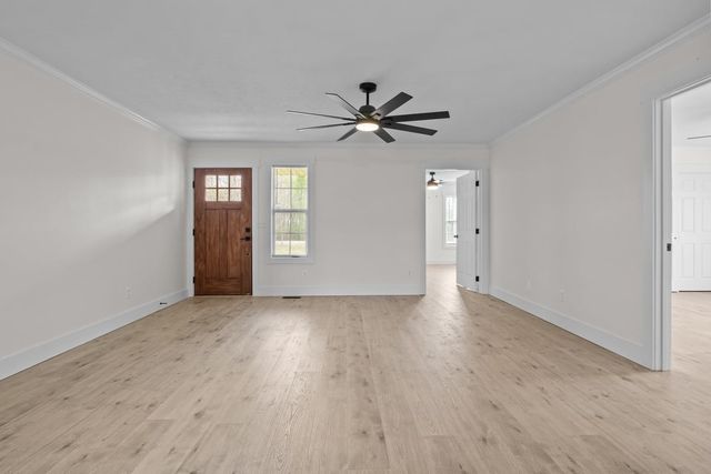 50 Foote Ln, New Johnsonville, TN 37134