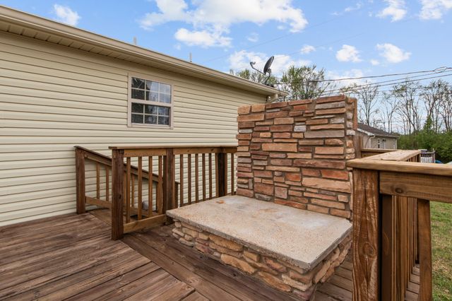 50 Foote Ln, New Johnsonville, TN 37134