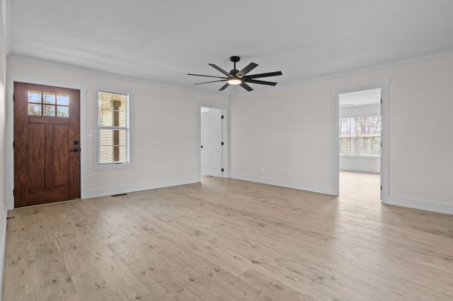 50 Foote Ln, New Johnsonville, TN 37134