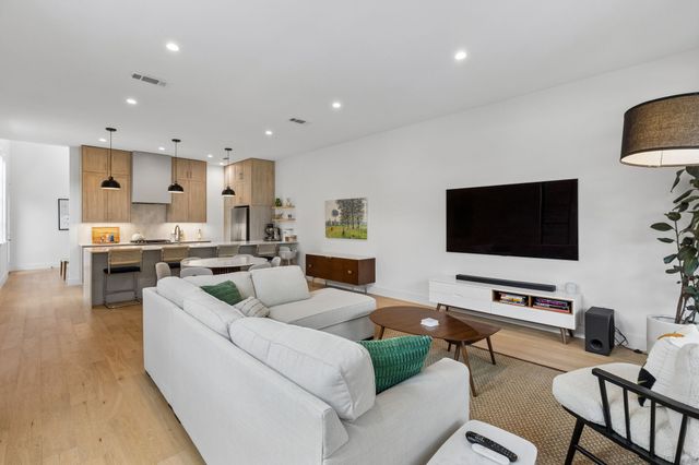 1208 Haines Avenue, Dallas, TX 75208