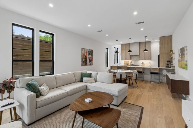 1208 Haines Avenue, Dallas, TX 75208