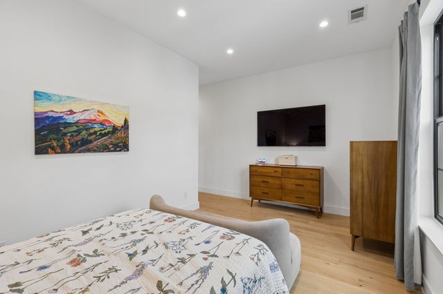 1208 Haines Avenue, Dallas, TX 75208