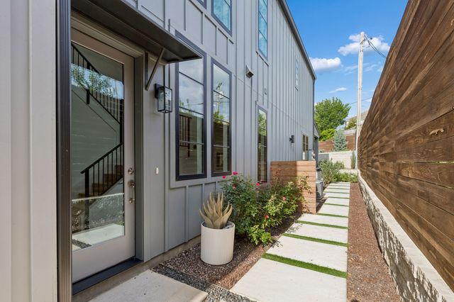 1208 Haines Avenue, Dallas, TX 75208
