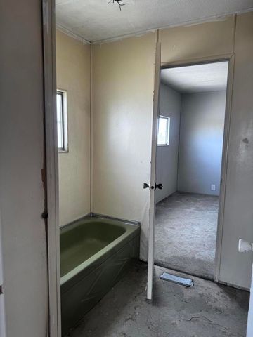 3 Foothill Road, Lucerne Valley, CA 92356