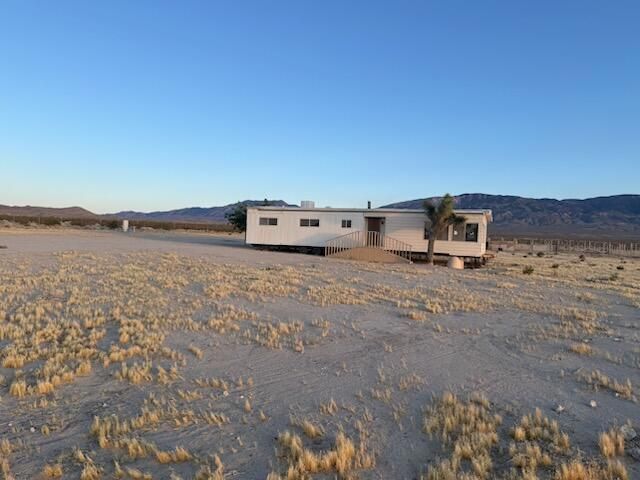 3 Foothill Road, Lucerne Valley, CA 92356