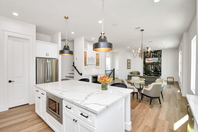 2512 Gray Street, Houston, TX 77003